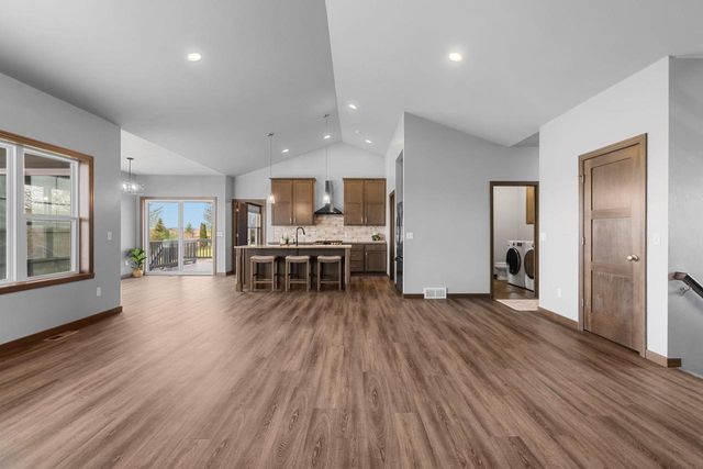 306 ASHTIN WAY, Hortonville, WI 54944