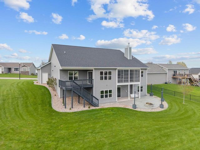 306 ASHTIN WAY, Hortonville, WI 54944