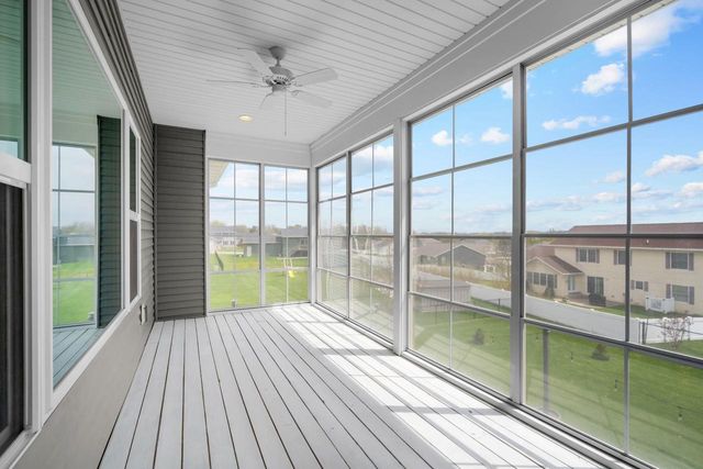 306 ASHTIN WAY, Hortonville, WI 54944