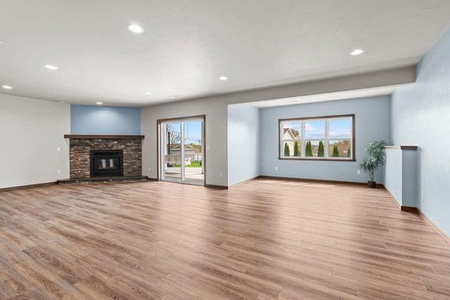 306 ASHTIN WAY, Hortonville, WI 54944