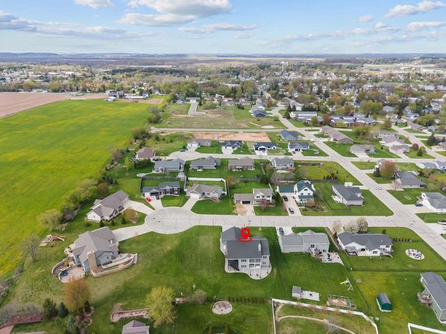 306 ASHTIN WAY, Hortonville, WI 54944