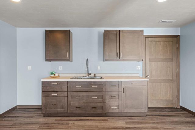 306 ASHTIN WAY, Hortonville, WI 54944