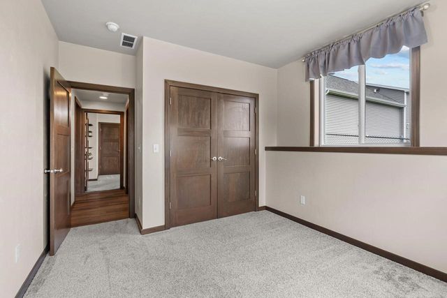 306 ASHTIN WAY, Hortonville, WI 54944