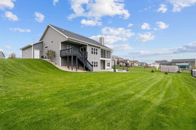 306 ASHTIN WAY, Hortonville, WI 54944