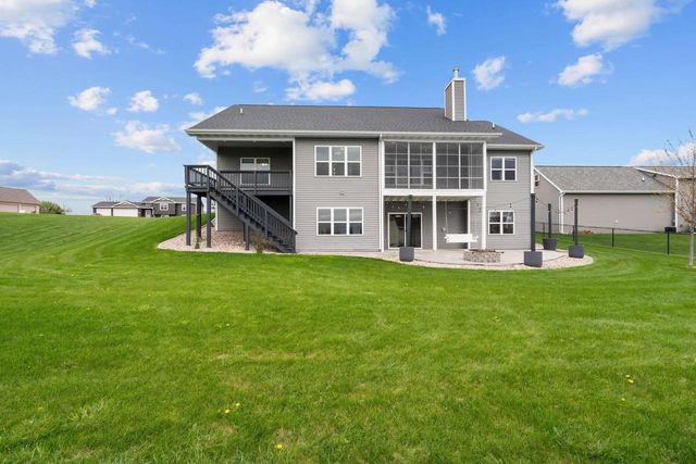 306 ASHTIN WAY, Hortonville, WI 54944
