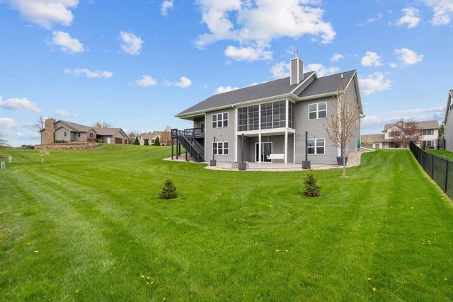 306 ASHTIN WAY, Hortonville, WI 54944