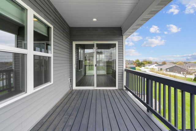 306 ASHTIN WAY, Hortonville, WI 54944