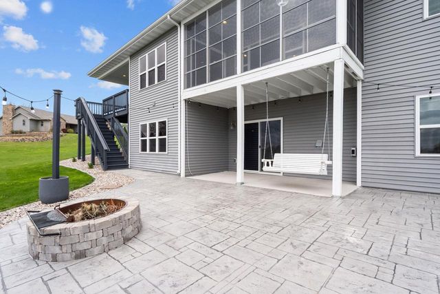 306 ASHTIN WAY, Hortonville, WI 54944