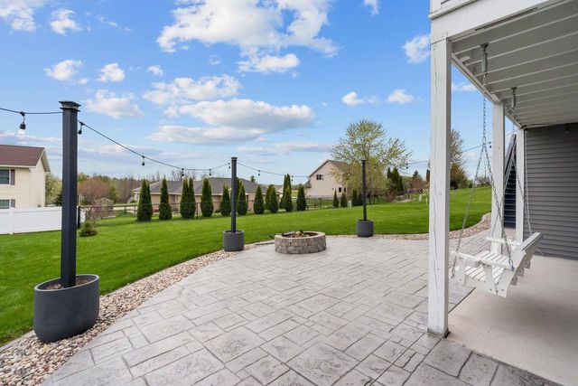 306 ASHTIN WAY, Hortonville, WI 54944