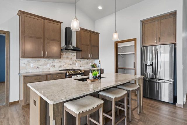 306 ASHTIN WAY, Hortonville, WI 54944