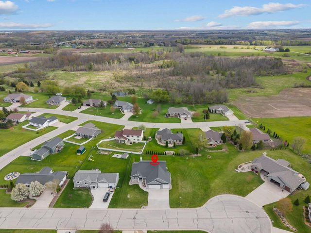 306 ASHTIN WAY, Hortonville, WI 54944