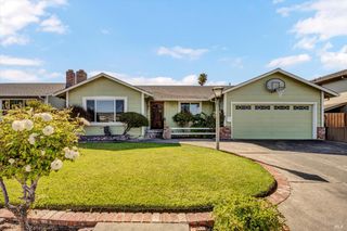 1612 San Marino Dr, Petaluma, CA 94954