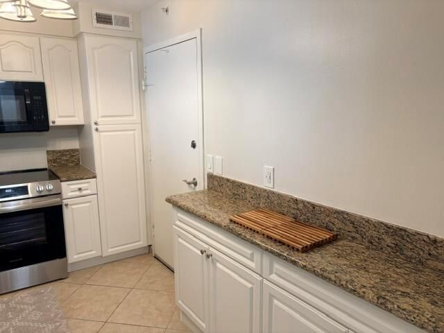 1900 S OCEAN Boulevard 7J, Lauderdale By The Sea, FL 33062