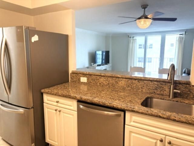 1900 S OCEAN Boulevard 7J, Lauderdale By The Sea, FL 33062