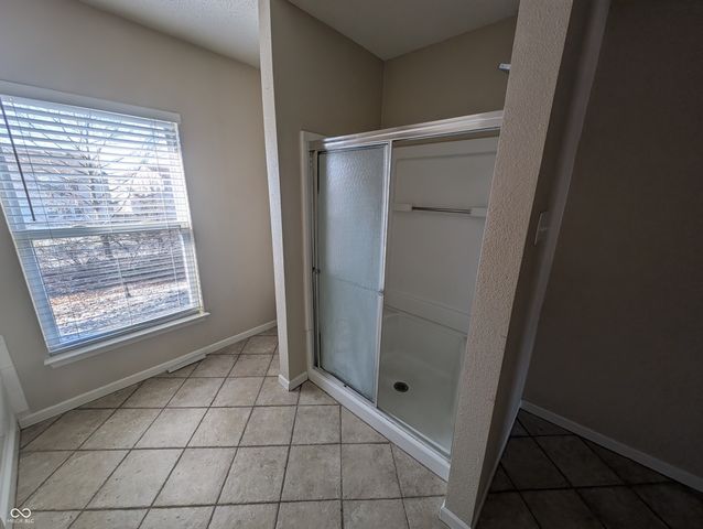 5734 N Attleburg Drive, Mccordsville, IN 46055