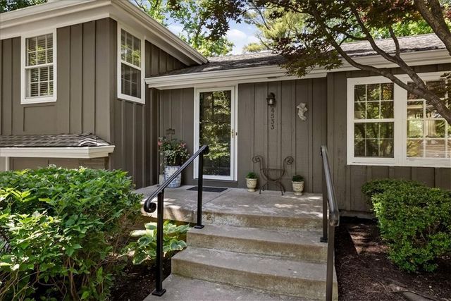 4533 W 65th Street, Prairie Village, KS 66208