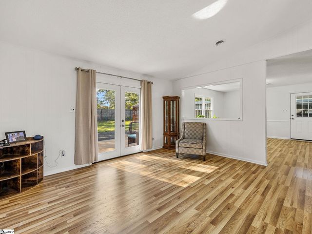 110 Coldspring Drive, Spartanburg, SC 29301