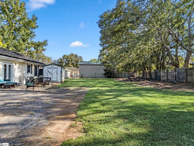 110 Coldspring Drive, Spartanburg, SC 29301