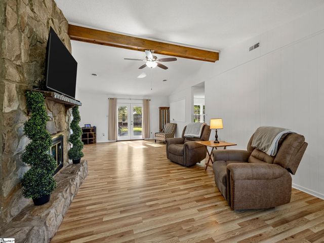 110 Coldspring Drive, Spartanburg, SC 29301