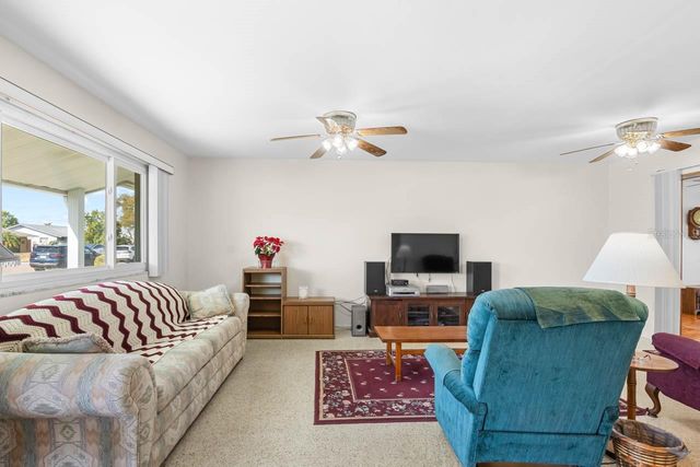 1001 AUGUSTA DRIVE, Sun City Center, FL 33573