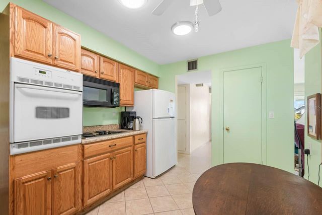 1001 AUGUSTA DRIVE, Sun City Center, FL 33573