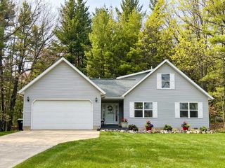 5019 Kings Way, Gladwin, MI 48624