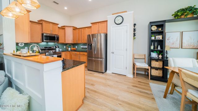 273 Cable Lake Circle, Calabash, NC 28467