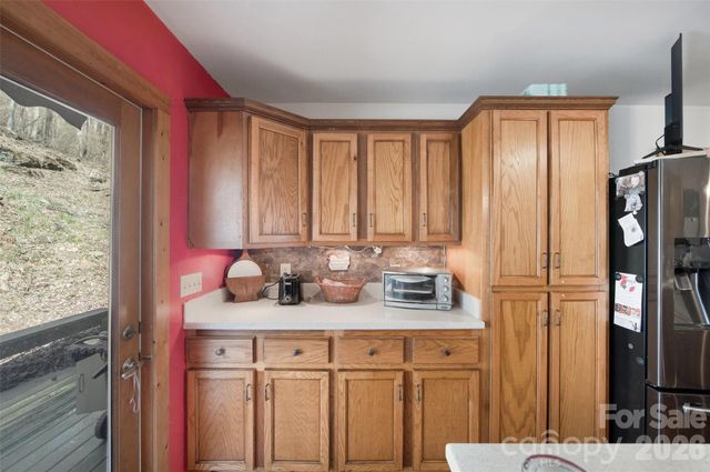 150 Sorghum Drive, Waynesville, NC 28785
