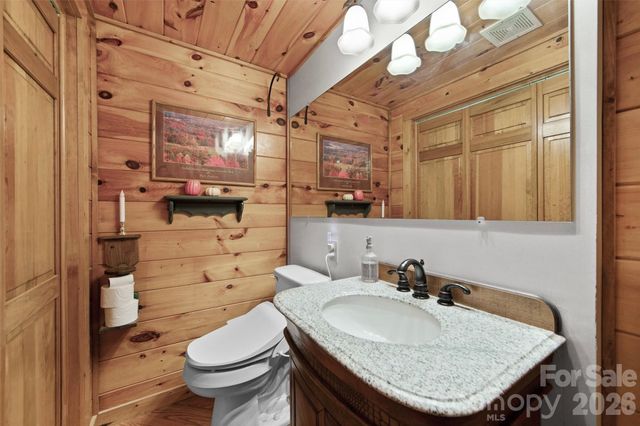 150 Sorghum Drive, Waynesville, NC 28785