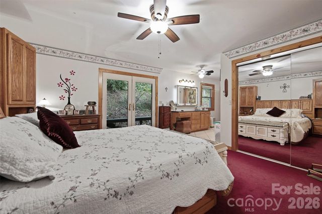 150 Sorghum Drive, Waynesville, NC 28785