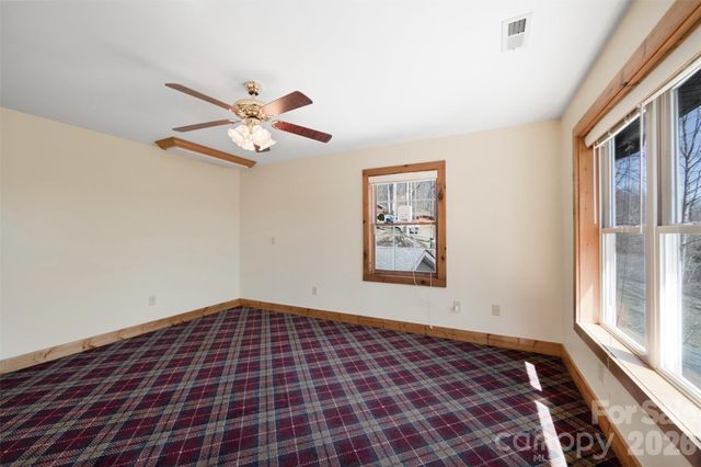 150 Sorghum Drive, Waynesville, NC 28785