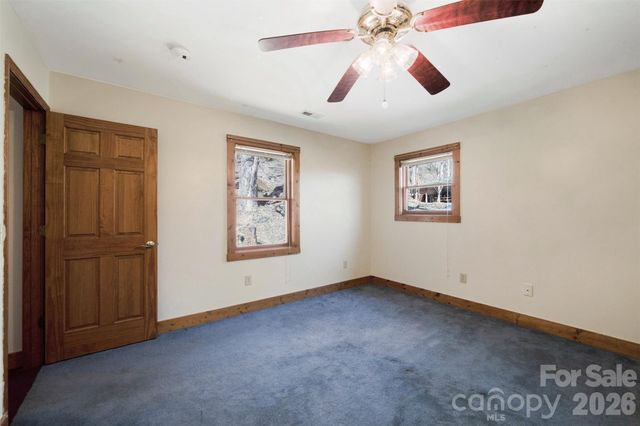 150 Sorghum Drive, Waynesville, NC 28785