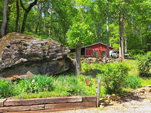 150 Sorghum Drive, Waynesville, NC 28785