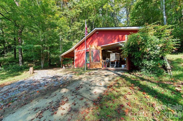 150 Sorghum Drive, Waynesville, NC 28785