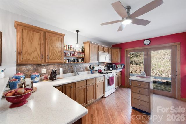 150 Sorghum Drive, Waynesville, NC 28785