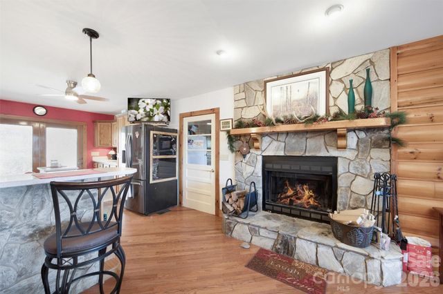 150 Sorghum Drive, Waynesville, NC 28785