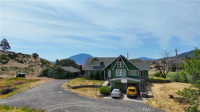 405 Old Cottonwood Creek Rd, Hornbrook, CA 96044