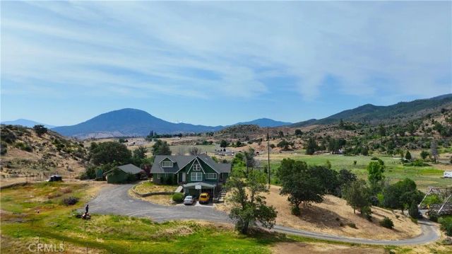 405 Old Cottonwood Creek Rd, Hornbrook, CA 96044