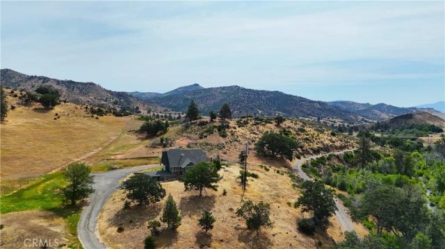 405 Old Cottonwood Creek Rd, Hornbrook, CA 96044