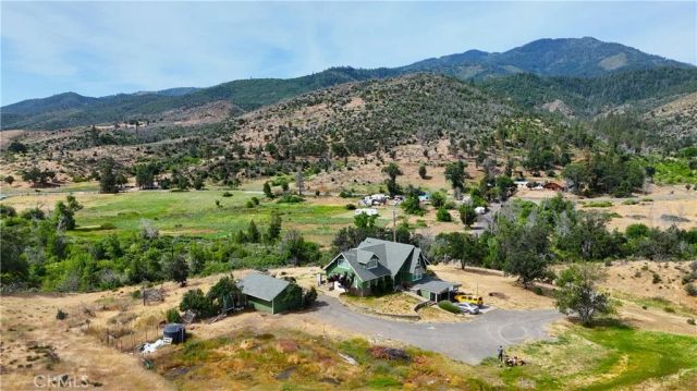 405 Old Cottonwood Creek Rd, Hornbrook, CA 96044