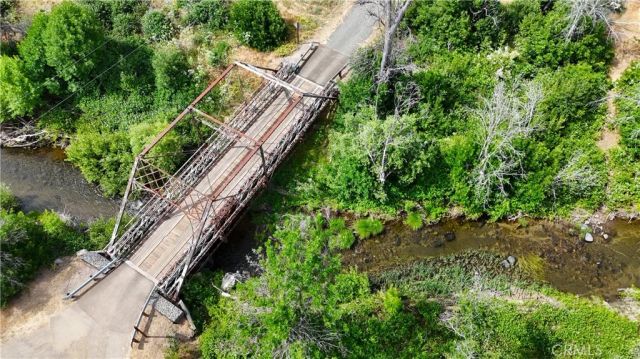 405 Old Cottonwood Creek Rd, Hornbrook, CA 96044