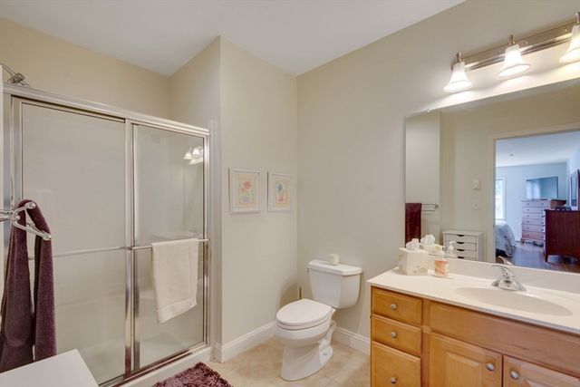 2311 Briarwood Vlg 2311, Clinton, MA 01510