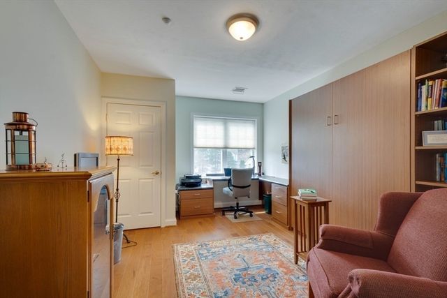 2311 Briarwood Vlg 2311, Clinton, MA 01510