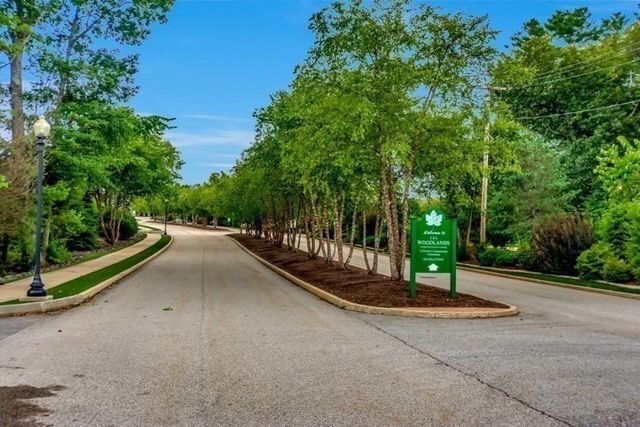 2311 Briarwood Vlg 2311, Clinton, MA 01510