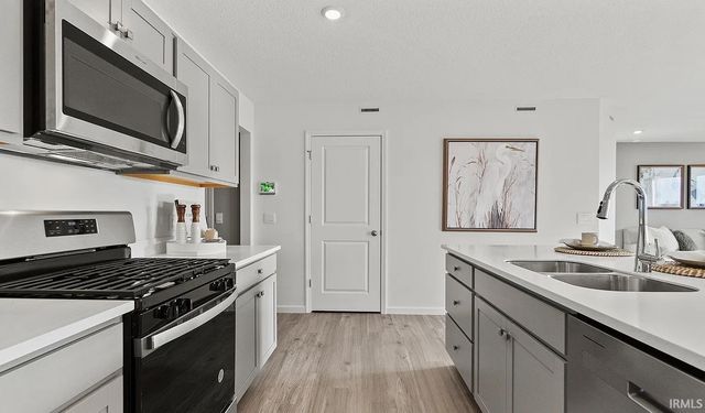 1221 Greensburg Drive, Warsaw, IN 46582