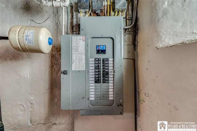 91 Oliver Street, Lockport City, NY 14094