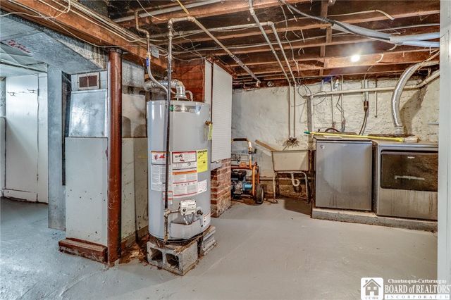 91 Oliver Street, Lockport City, NY 14094