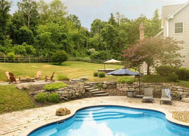 28 Crimson Hill Road, Rhinebeck, NY 12572
