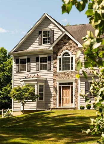 28 Crimson Hill Road, Rhinebeck, NY 12572