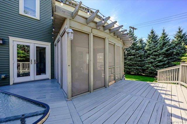 132 Blackheath Road, Lido Beach, NY 11561